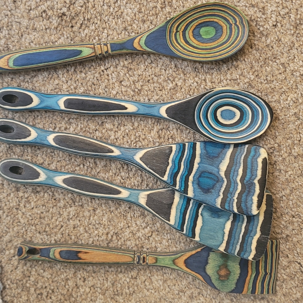 Blue and Green Circular and Striped Accent Utensils